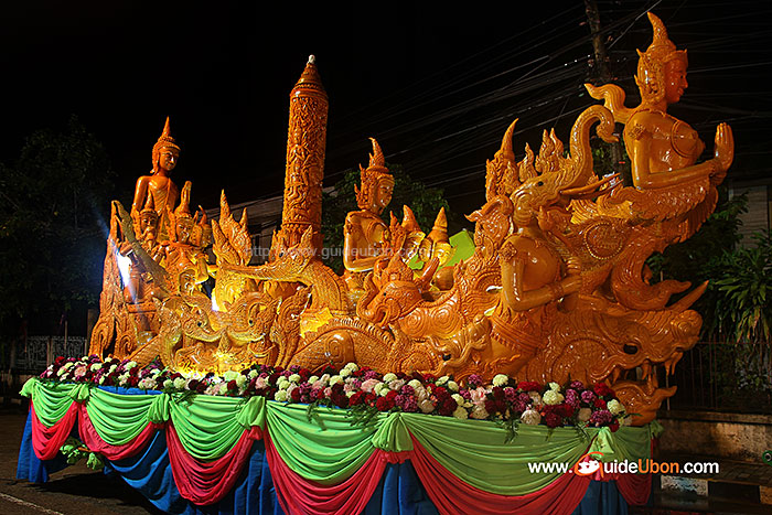 ต้นเทียนพรรษา-แกะสลักขนาดกลาง-วัดใต้พระเจ้าใหญ่องค์ตื้อ.jpg