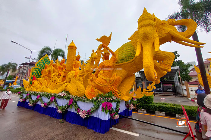 เทียนติดพิมพ์-ขนาดกลาง-วัดสุปัฏนาราม.jpg