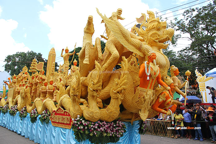 งานแห่เทียน-อุบล-คณะกรรมการ-06.jpg