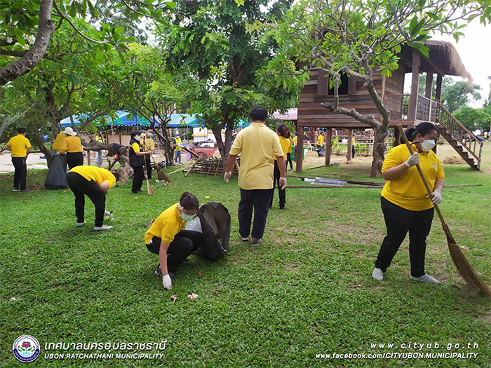 big-cleaning-day-งานแห่เทียนอุบล-06.jpg