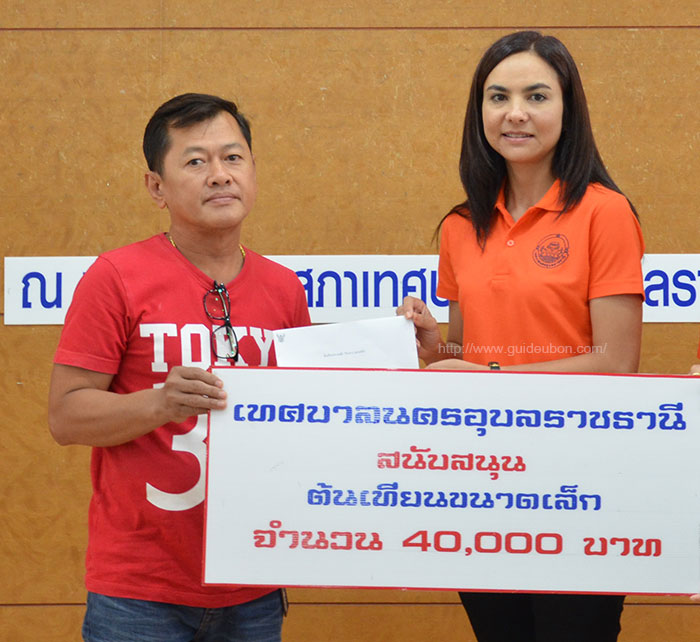 งานแห่แทียน-อุบล-2558-05.jpg