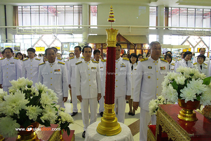 เทียนพรรษาพระราชทาน-อุบล-02.jpg