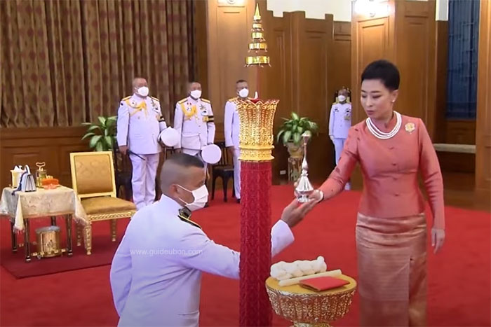 เทียนพรรษาพระราชทาน-2565-เข้าเฝ้า-02.jpg