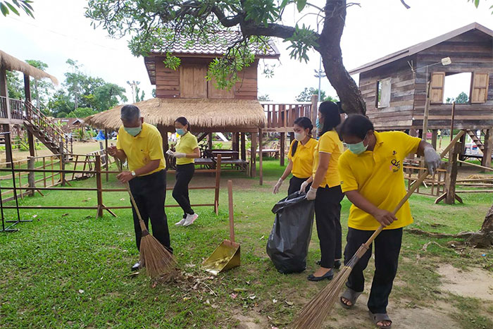 big-cleaning-day-งานแห่เทียนอุบล-03.jpg