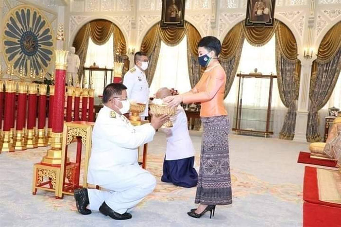 อัญเชิญเทียนพระราชทาน-09.jpg