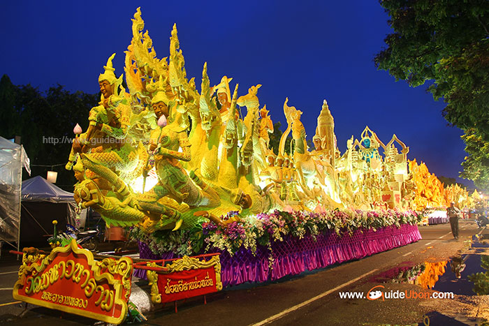 ต้นเทียนพรรษา-ติดพิมพ์ขนาดใหญ่-วัดมหาวนาราม.jpg